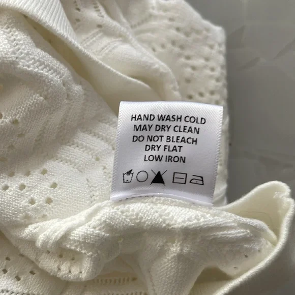 🤍🤍TULAROSA sweater - Picture 7 of 7